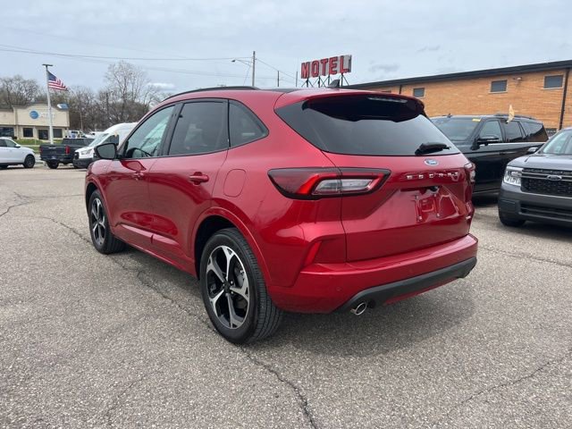 Certified 2023 Ford Escape ST-Line Select w/ Tech Pack #2 AWD/4WD image 6