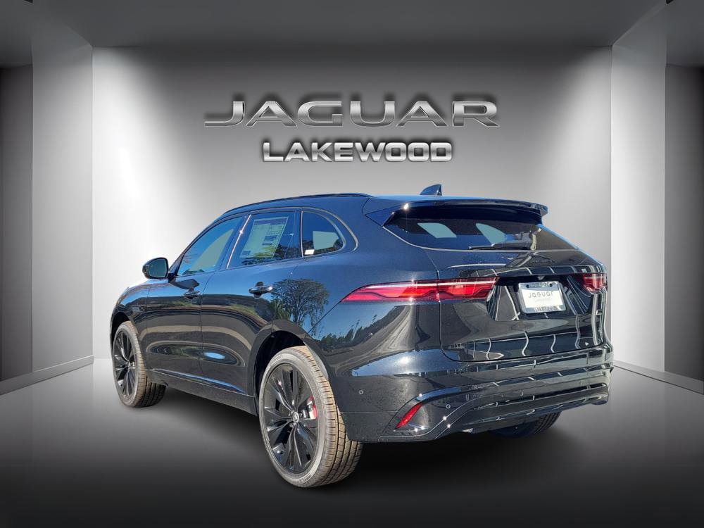 New 2026 Jaguar F-PACE R-Dynamic S image 3