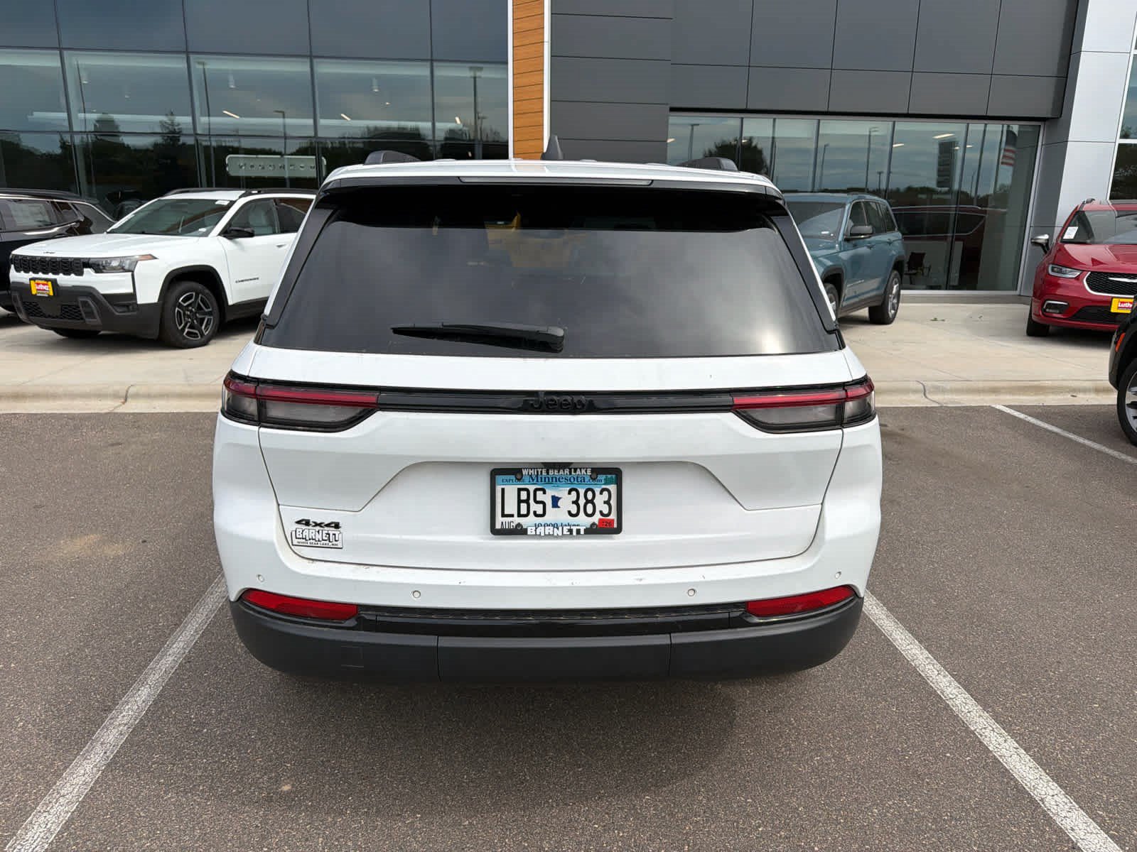 Used 2023 Jeep Grand Cherokee Altitude AWD/4WD image 7