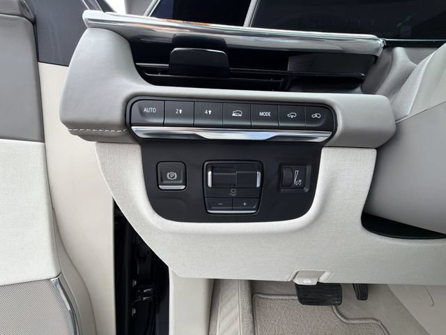 Certified 2024 Cadillac Escalade Sport Platinum AWD/4WD image 19