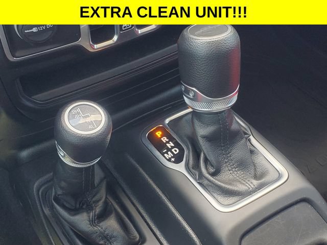 Used 2023 Jeep Gladiator Sport AWD/4WD image 19