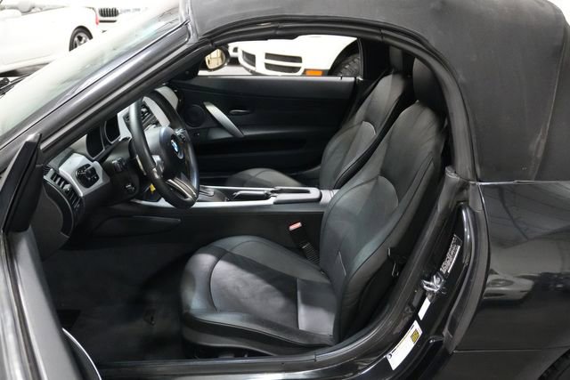 Used 2007 BMW Z4 3.0i image 19