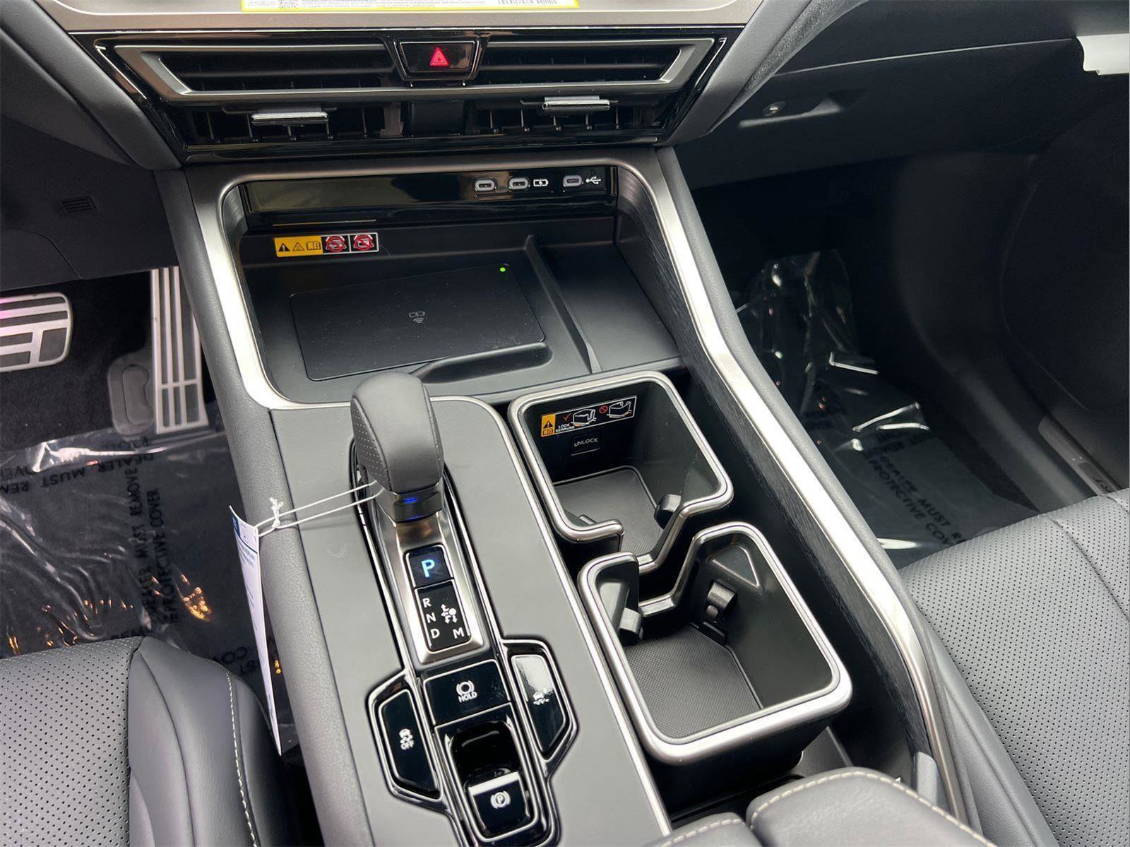 New 2026 Lexus TX 500h AWD image 25