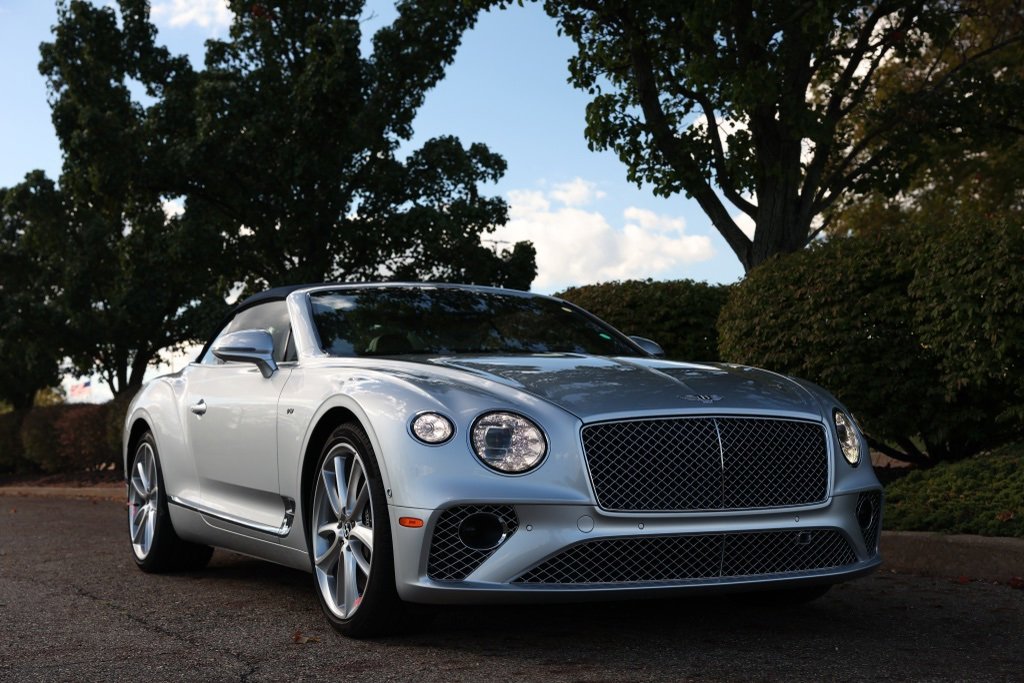 Used 2021 Bentley Continental GT image 16