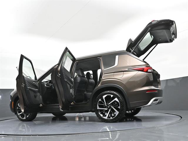 Used 2023 Mitsubishi Outlander SEL AWD/4WD image 51