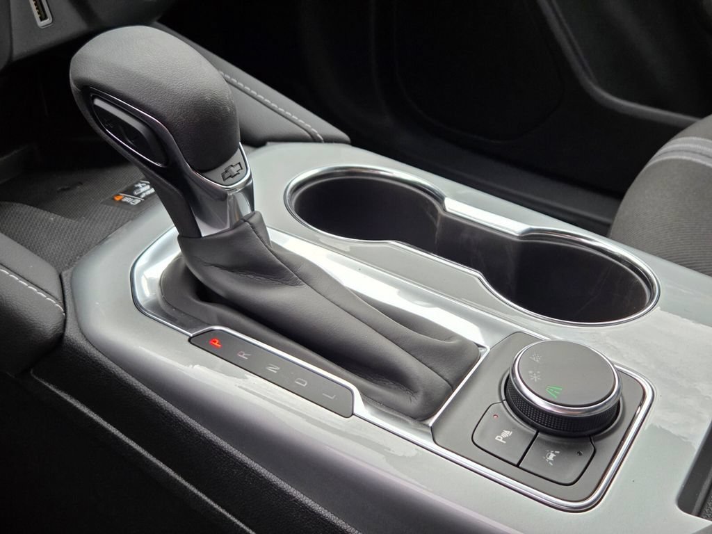 New 2025 Chevrolet Blazer LT w/ Convenience Package FWD image 14