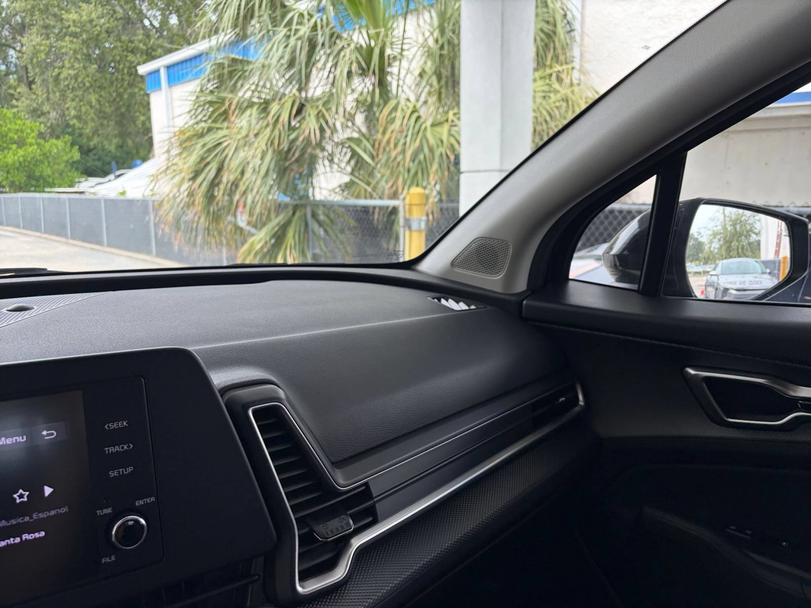 Used 2025 Kia Sportage LX FWD image 34