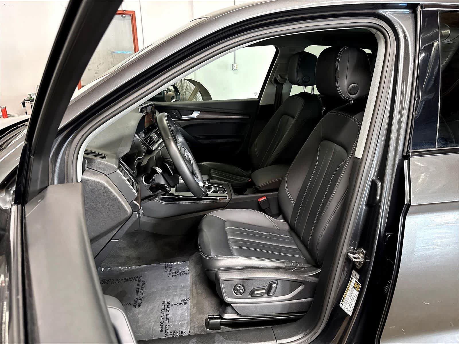Used 2023 Audi Q5 2.0T Premium Plus w/ Premium Plus Package AWD/4WD image 26