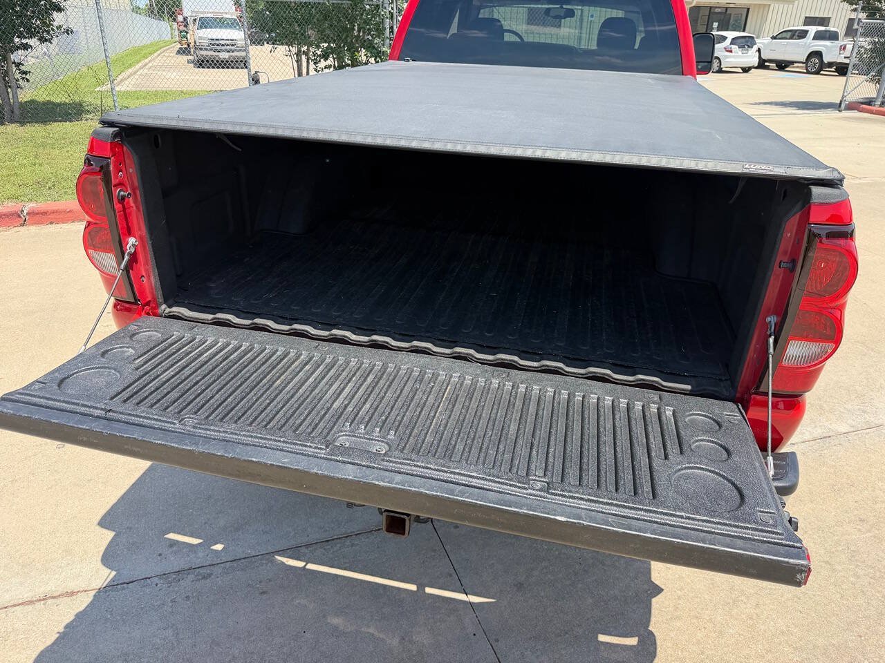 Used 2006 Chevrolet Silverado 2500 LT w/ Heavy-Duty Power Package AWD/4WD image 54