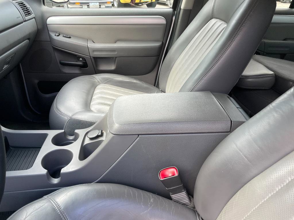 Used 2002 Mercury Mountaineer 2WD V8 image 14