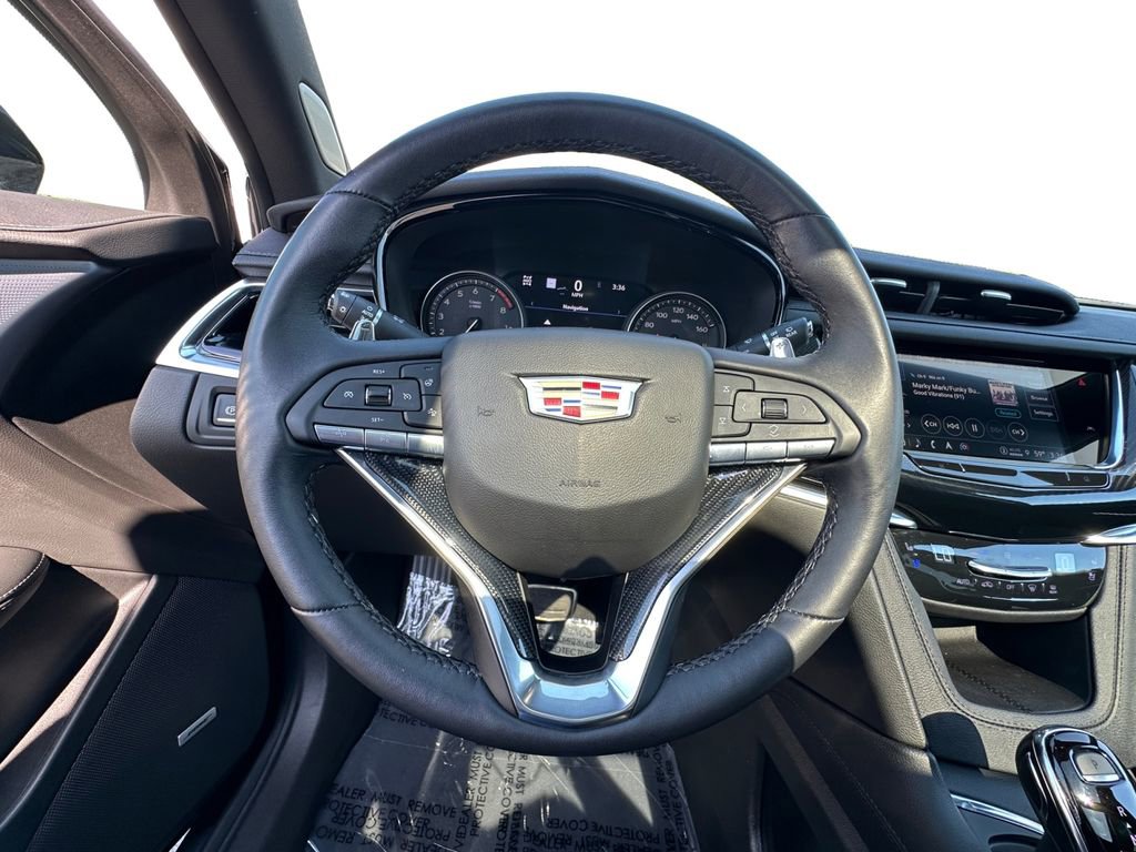 Used 2025 Cadillac XT6 Sport w/ Technology Package AWD/4WD image 12