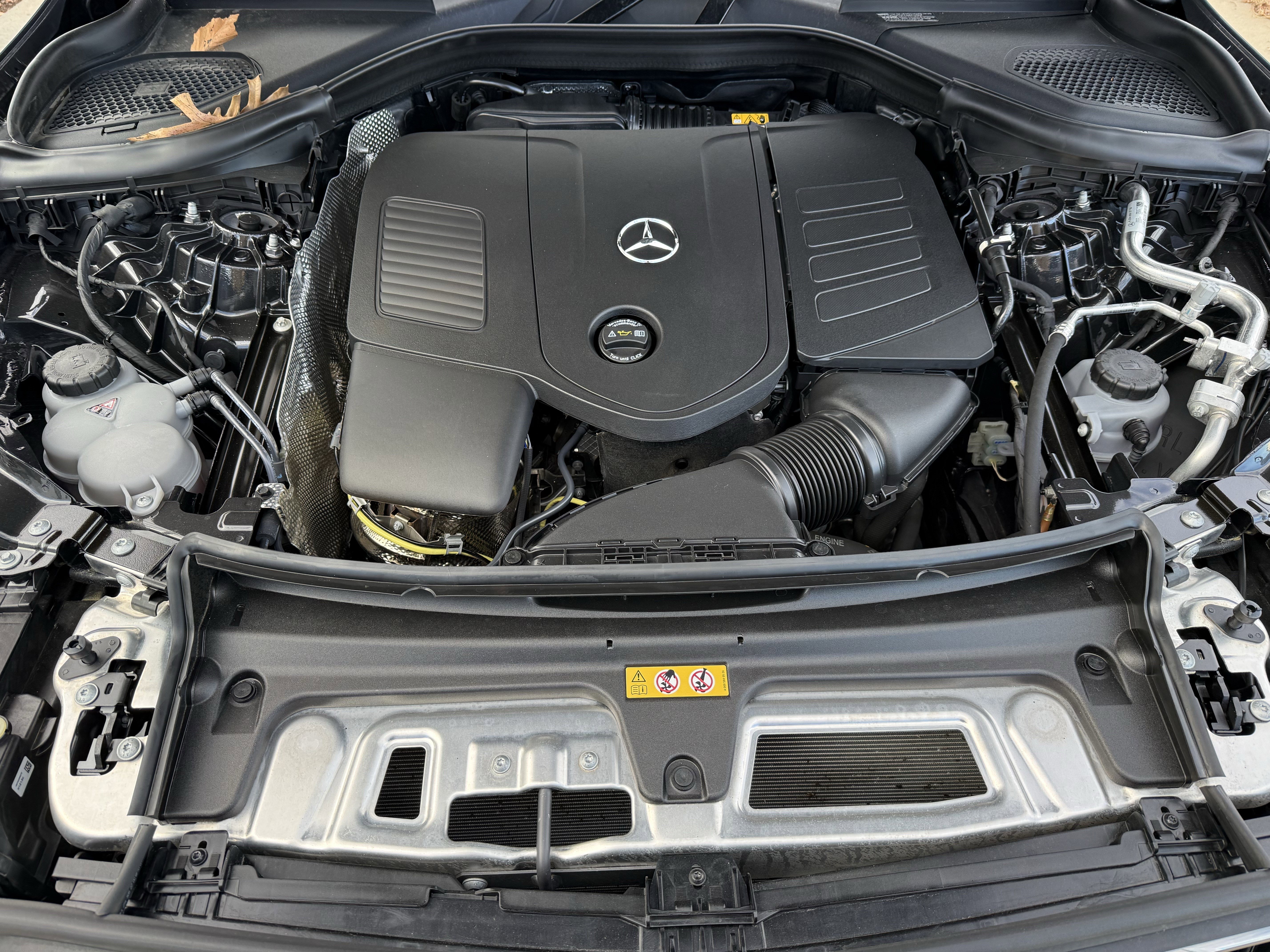 Used 2024 Mercedes-Benz GLC 300 4MATIC image 36