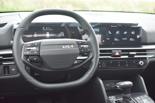 New 2026 Kia Sportage LX w/ LX Convenience Package FWD image 18