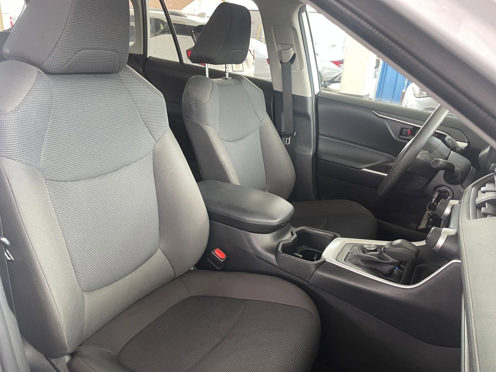 Used 2025 Toyota RAV4 LE image 35