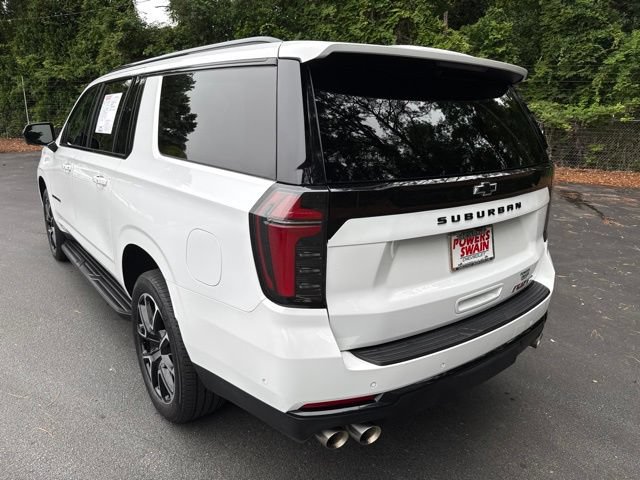 Used 2026 Chevrolet Suburban RST AWD/4WD image 3