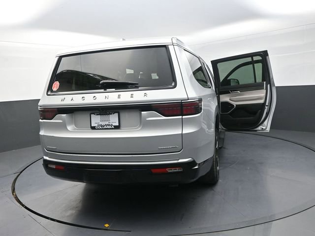 Used 2023 Jeep Wagoneer L Series III w/ Preferred Equipment Group image 35