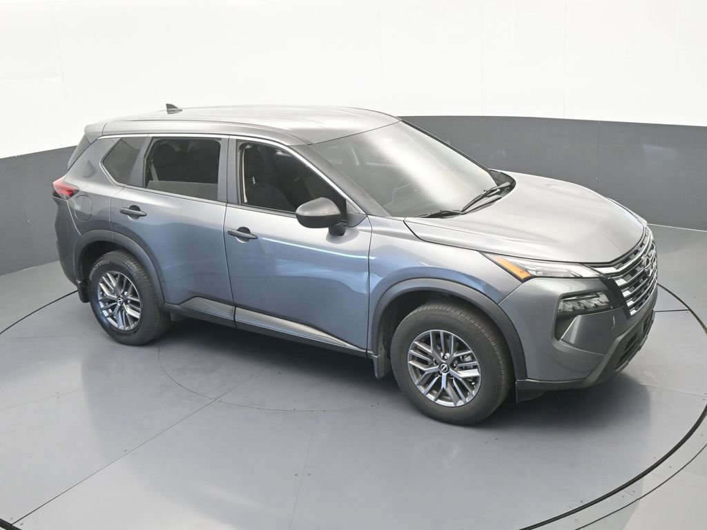 Used 2025 Nissan Rogue S FWD image 45