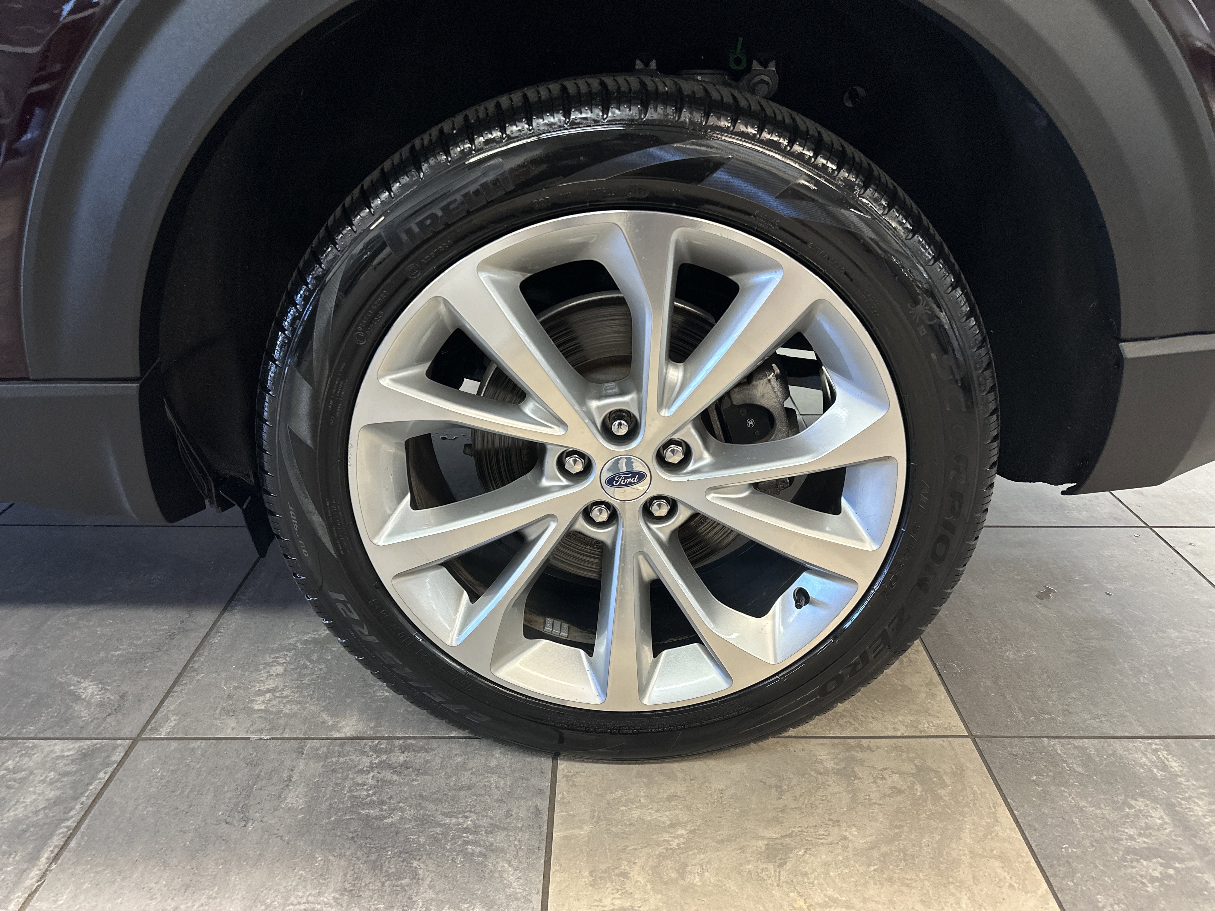 Used 2022 Ford Explorer Platinum w/ Technology Package image 9