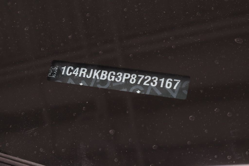 Used 2023 Jeep Grand Cherokee L Limited w/ Luxury Tech Group II image 38