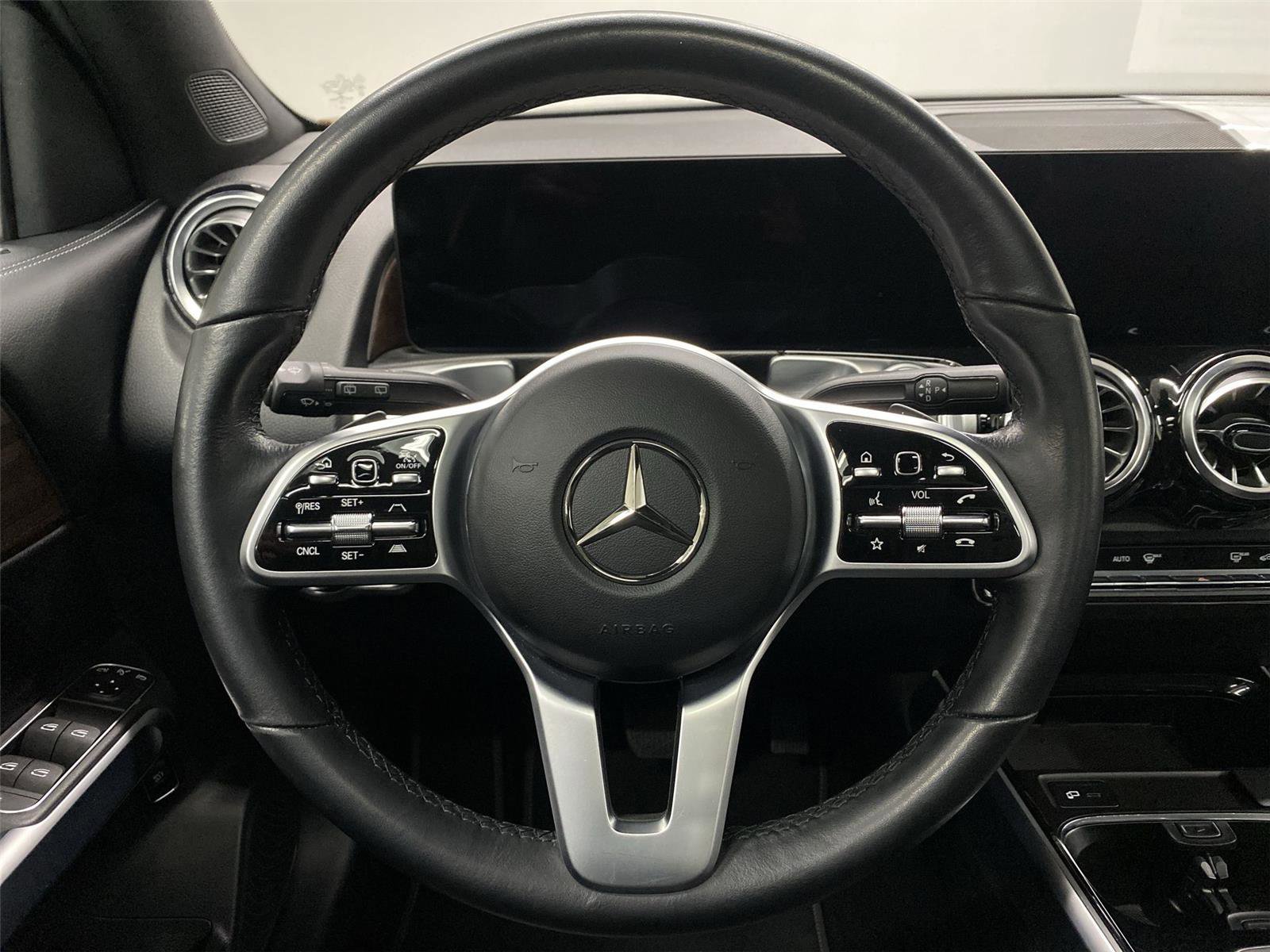 Used 2022 Mercedes-Benz GLB 250 4MATIC image 15