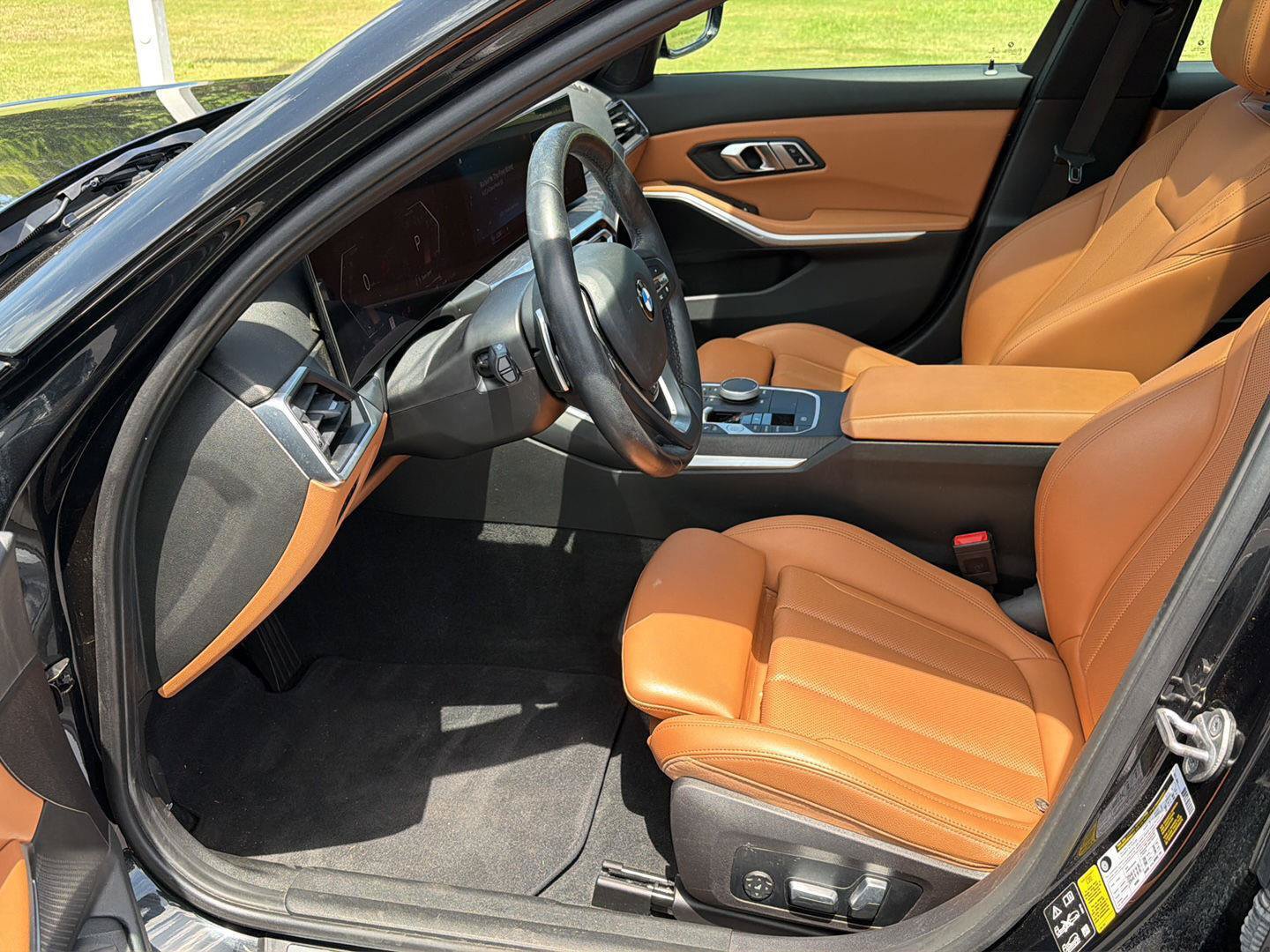 Used 2023 BMW 330i xDrive Sedan w/ Premium Package AWD/4WD image 10