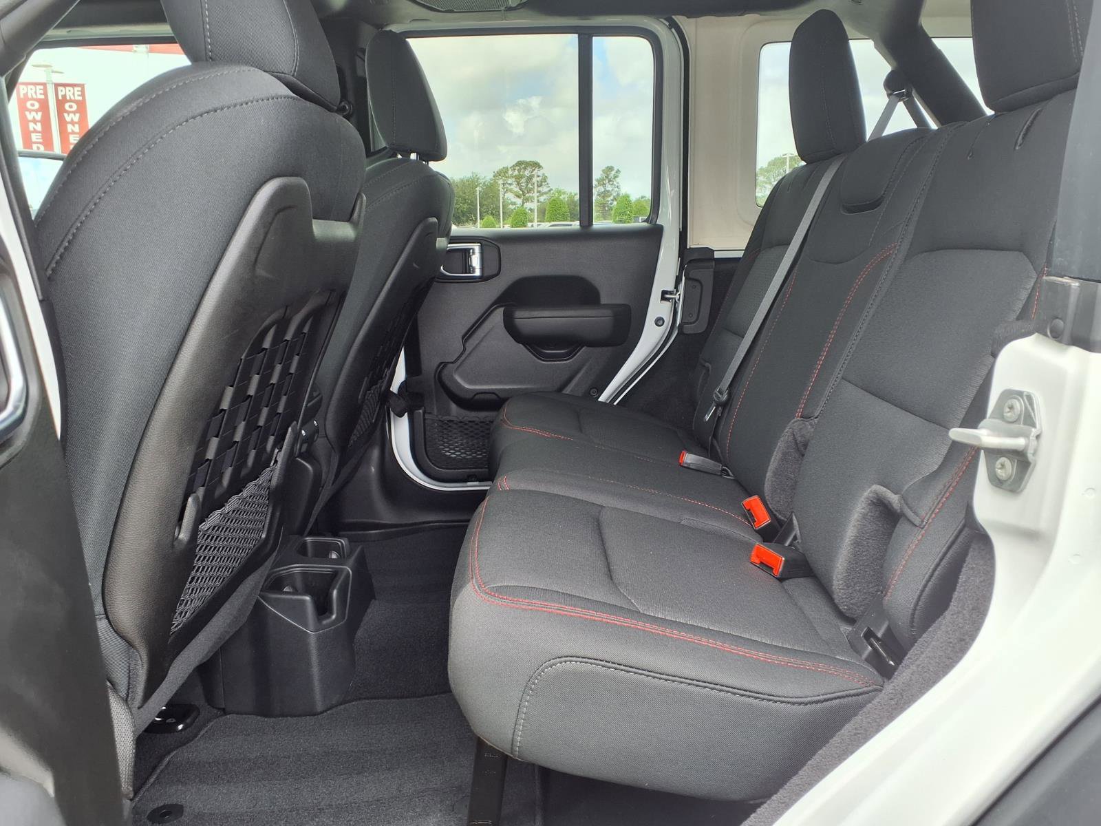 Used 2022 Jeep Wrangler Unlimited Rubicon AWD/4WD image 9