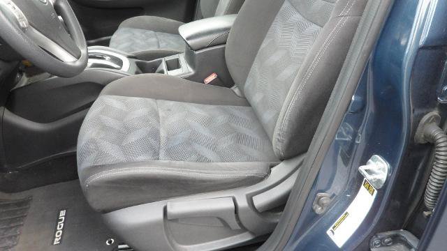 Used 2015 Nissan Rogue S AWD/4WD image 18