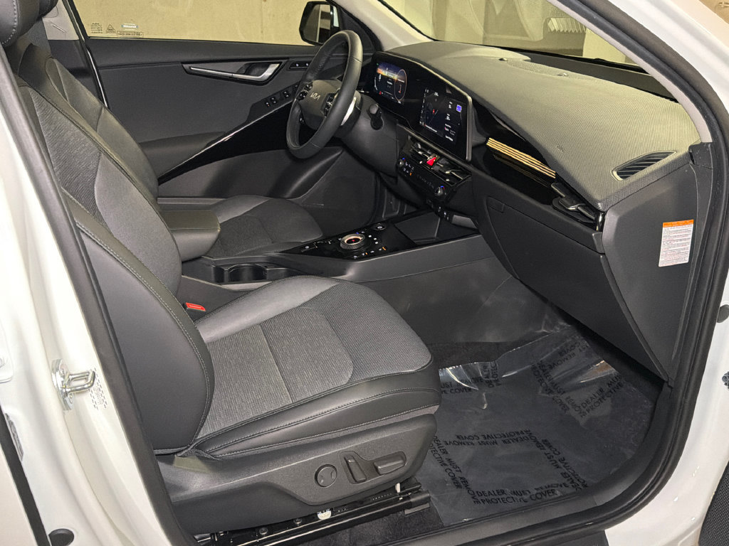 Certified 2023 Kia Niro Wave w/ Wave Preserve Package FWD image 13