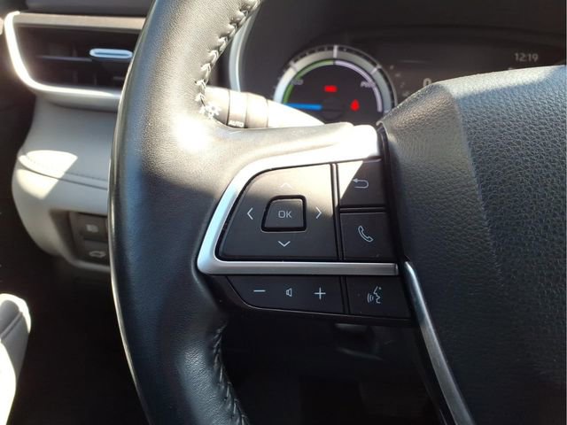 Used 2023 Toyota Highlander XLE image 16