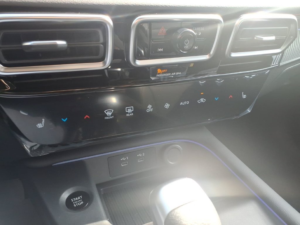 New 2026 Nissan Sentra SR w/ SR Premium Package FWD image 13