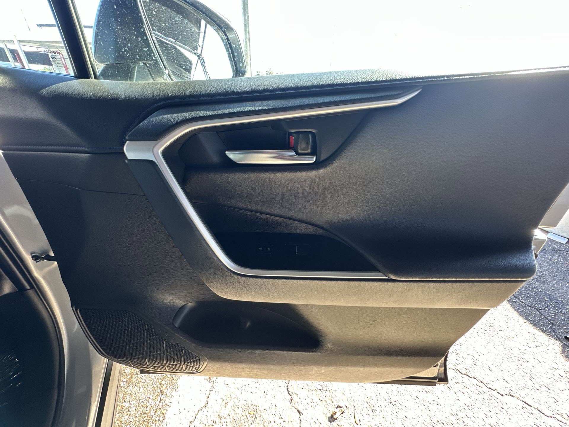 Used 2024 Toyota RAV4 XSE image 31