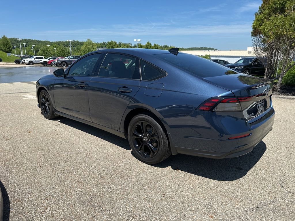 Used 2025 Honda Accord SE image 5