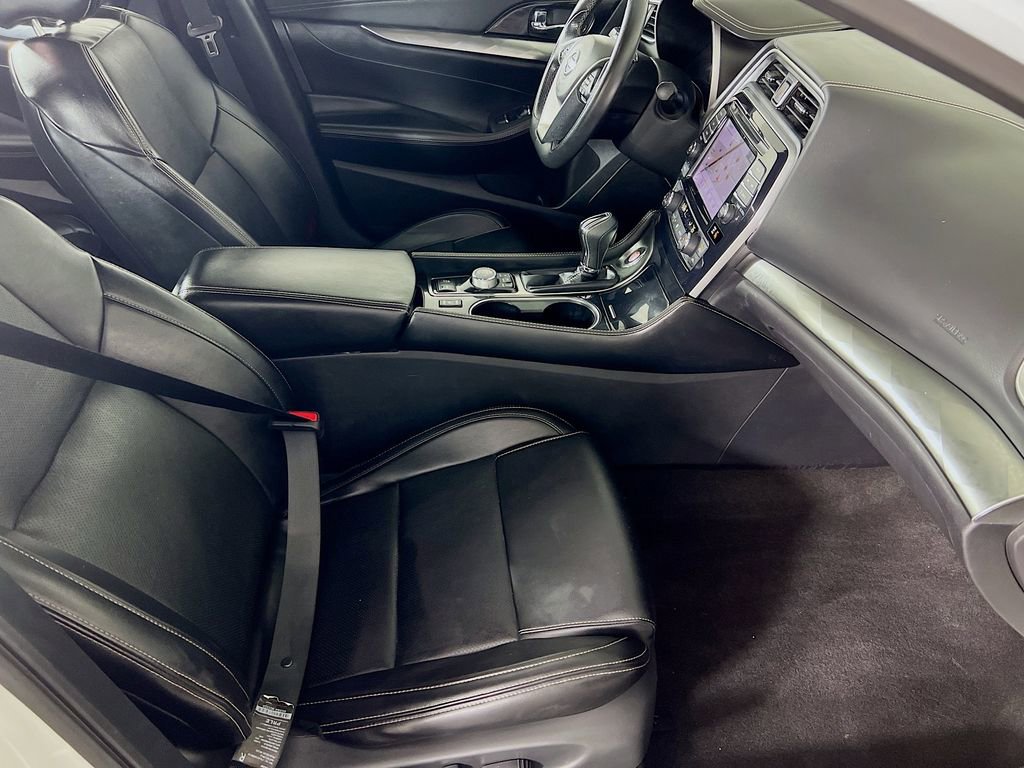 Used 2023 Nissan Maxima SV w/ Floor Mat Group image 29