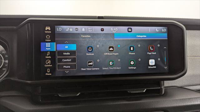 Used 2025 Jeep Wrangler Unlimited Sahara AWD/4WD image 29