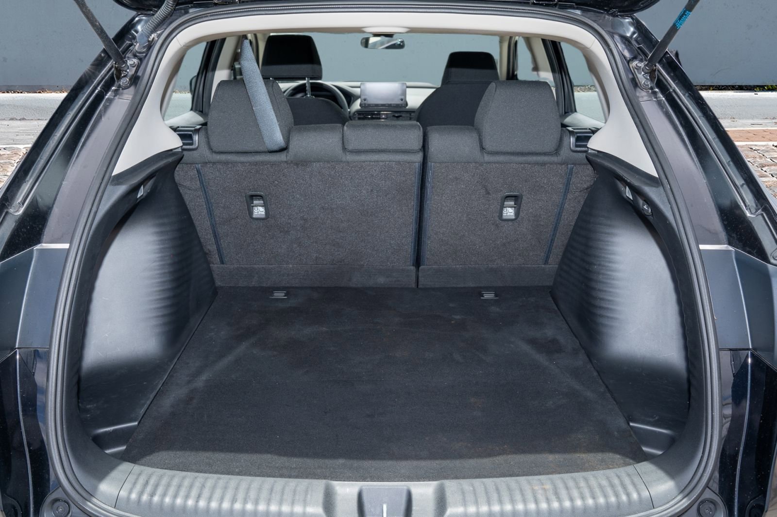 Certified 2024 Honda HR-V LX image 10