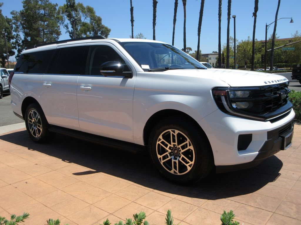 Certified 2025 Ford Expedition Max Active RWD image 6