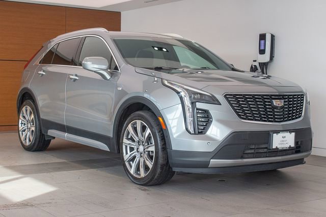 Used 2023 Cadillac XT4 Premium Luxury w/ Enhanced Visibility Package image 5