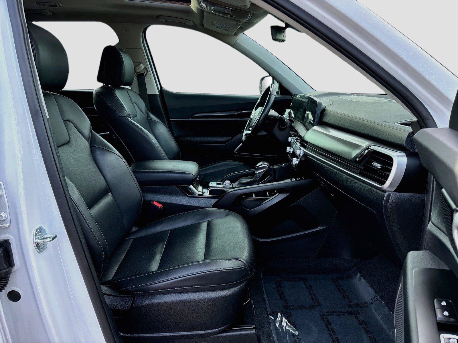 Used 2025 Kia Telluride S FWD image 31