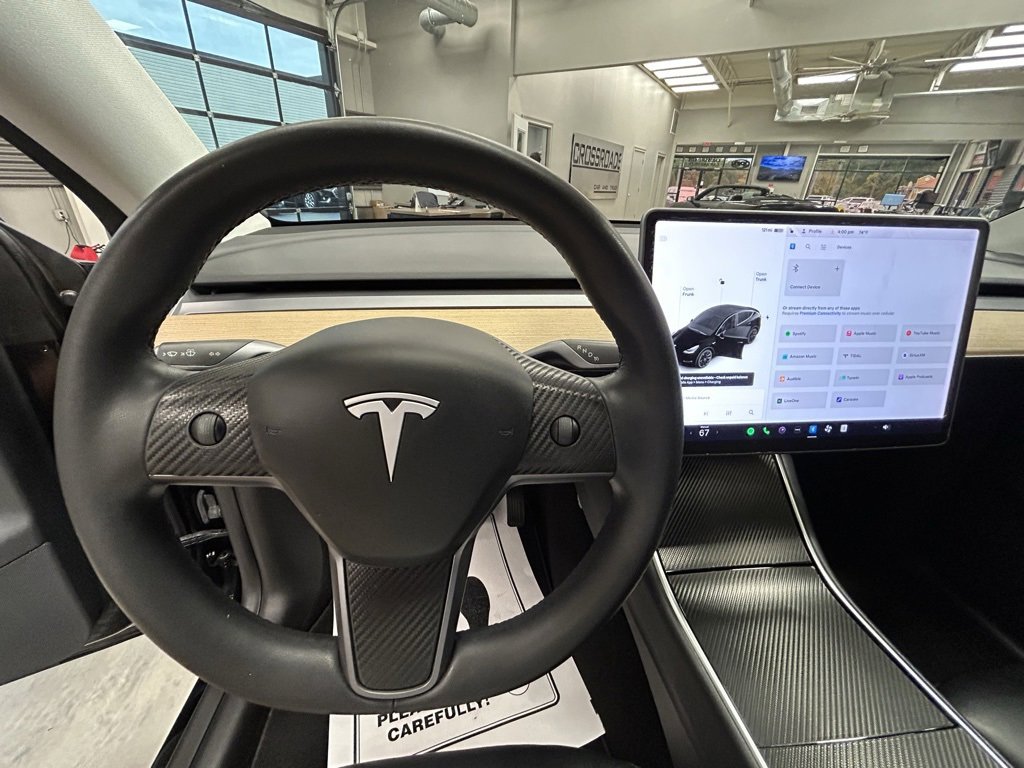 Used 2020 Tesla Model Y Long Range image 9
