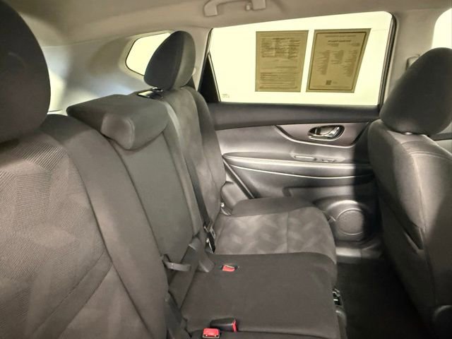 Used 2016 Nissan Rogue SV w/ SV Premium Package image 41