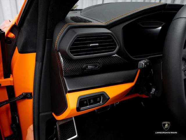 Used 2024 Lamborghini Urus S AWD/4WD image 23