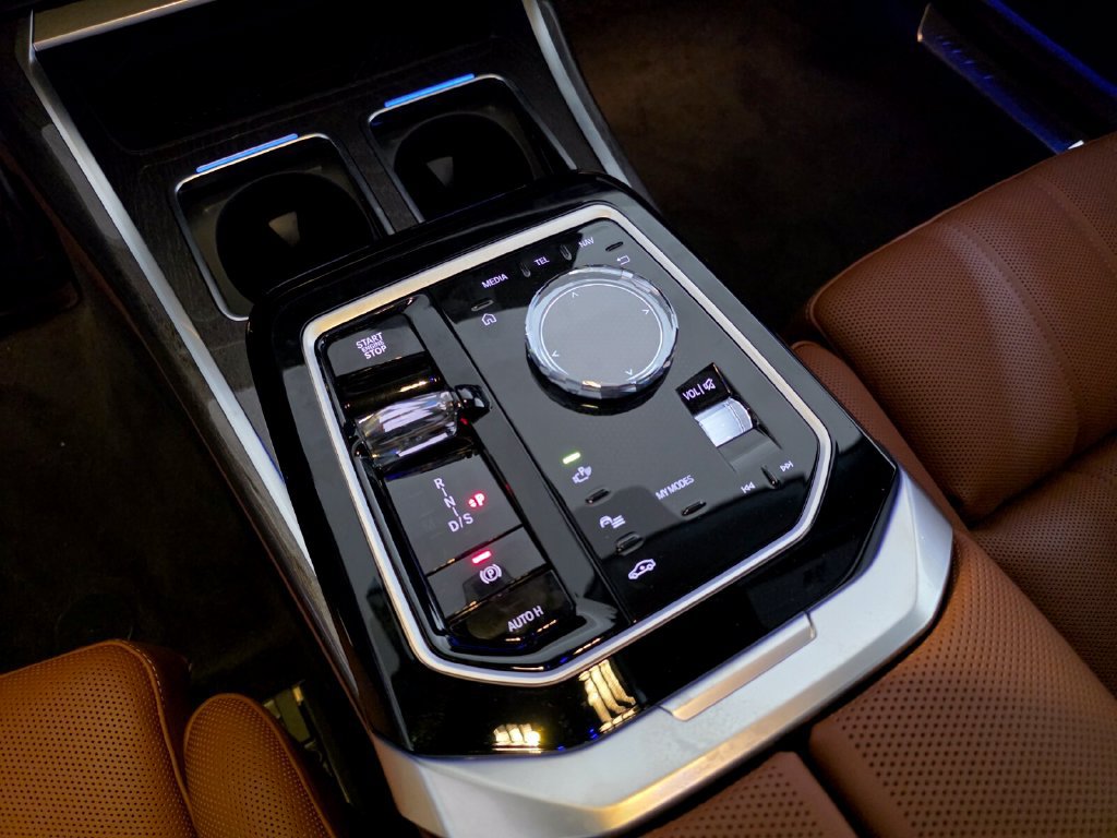 New 2026 BMW 760i xDrive AWD/4WD image 16
