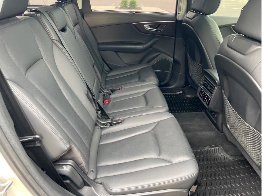 Used 2021 Audi Q7 3.0T Prestige image 26