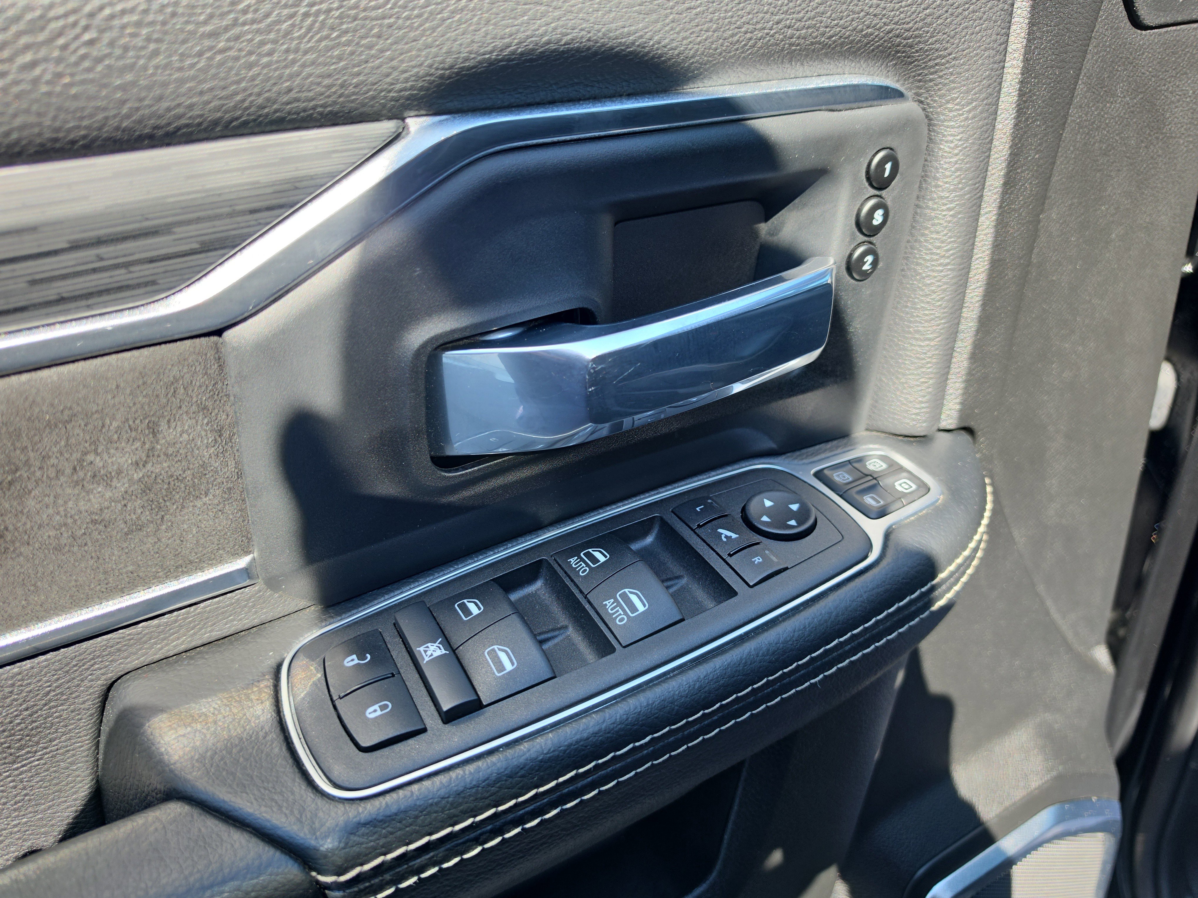 Used 2024 RAM 2500 Laramie w/ Night Edition AWD/4WD image 19