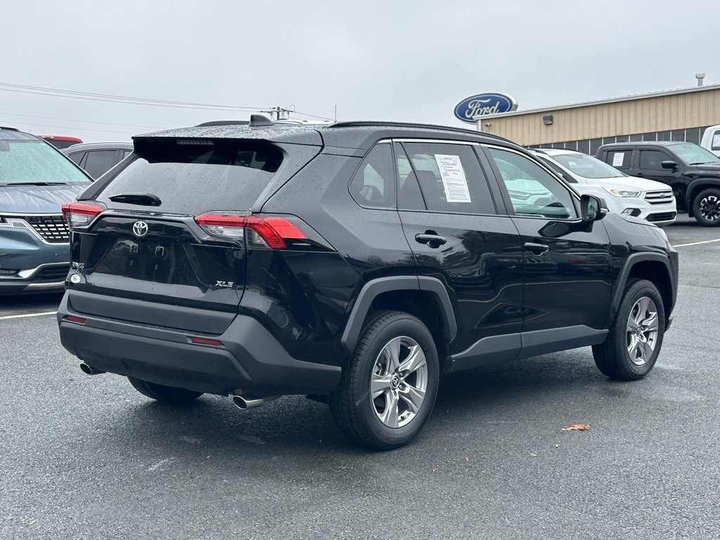 Used 2023 Toyota RAV4 XLE image 8