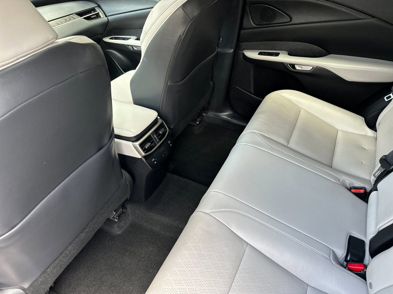 Used 2023 Lexus RX 350 Premium Plus w/ Accessory Package (Z1) image 13