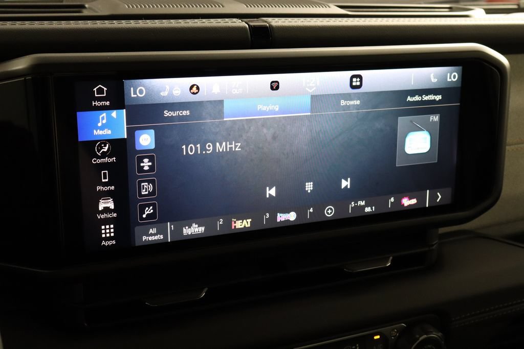Used 2024 Jeep Wrangler Unlimited Sahara AWD/4WD image 27