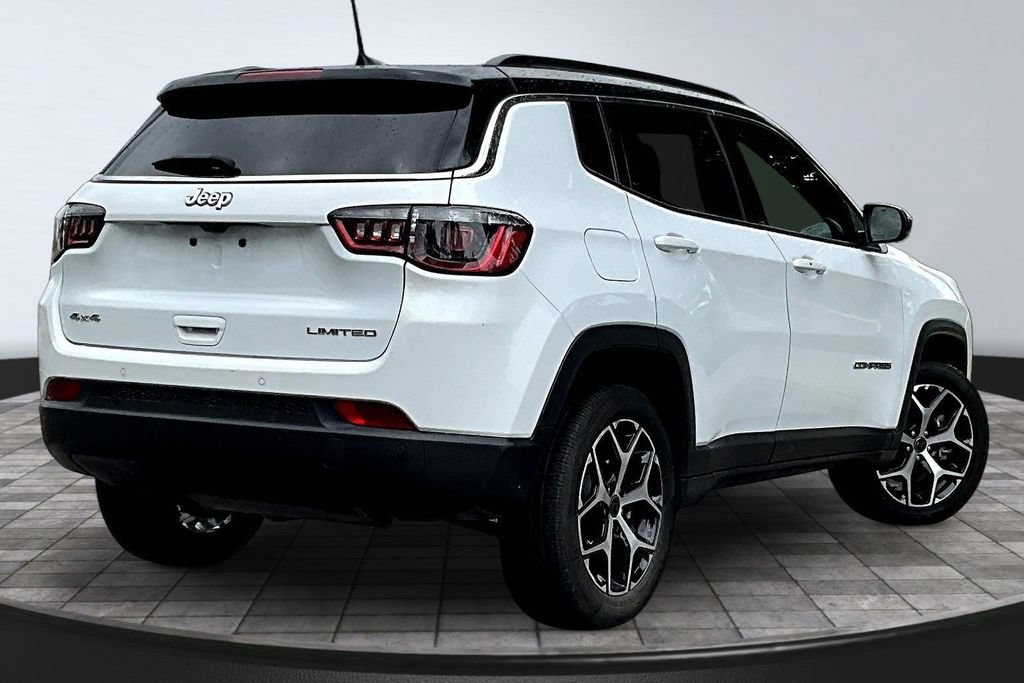 Used 2025 Jeep Compass Limited AWD/4WD image 6
