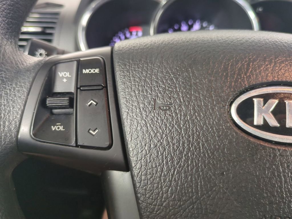 Used 2012 Kia Sorento LX image 26