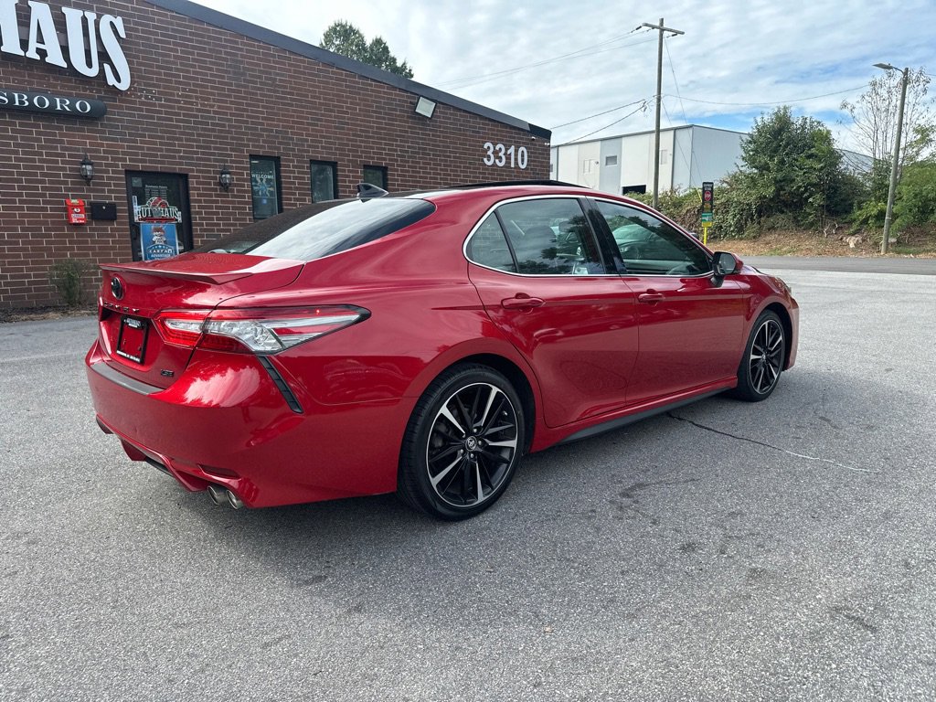 Used 2019 Toyota Camry XSE image 7